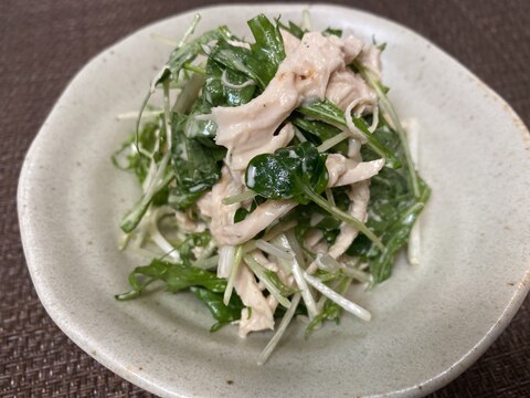 蒸し鶏と水菜と貝割れの柚子胡椒マヨ和え